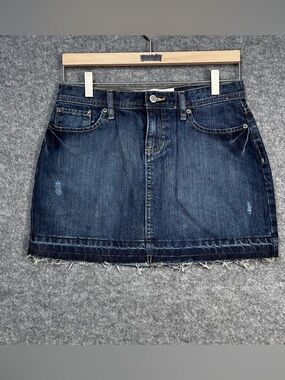 GAP Jeans Women’s Size 2 Blue Cotton Denim Mini Skirt Distressed Raw Hem Y2K
